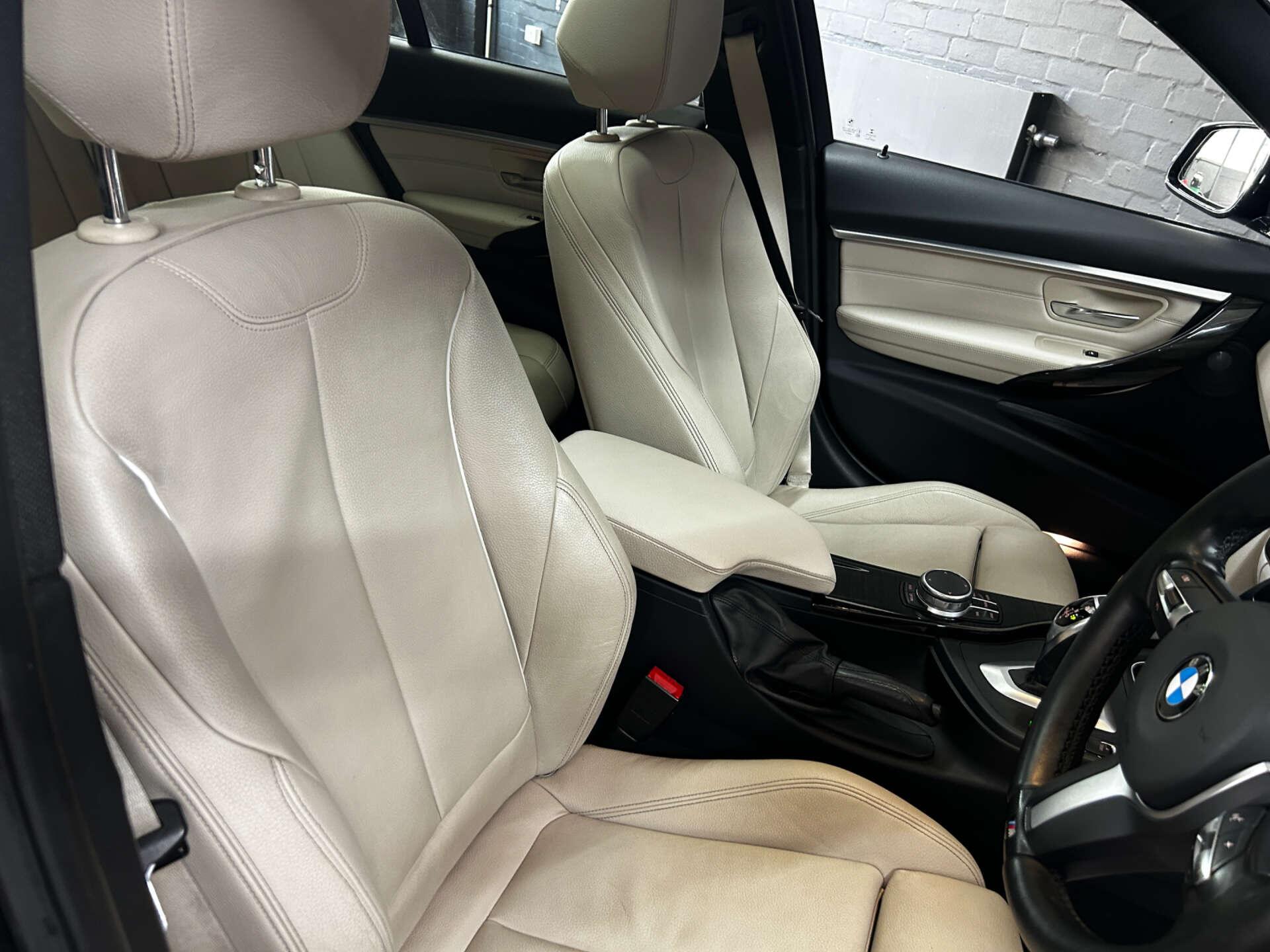 BMW 3 Series view 45