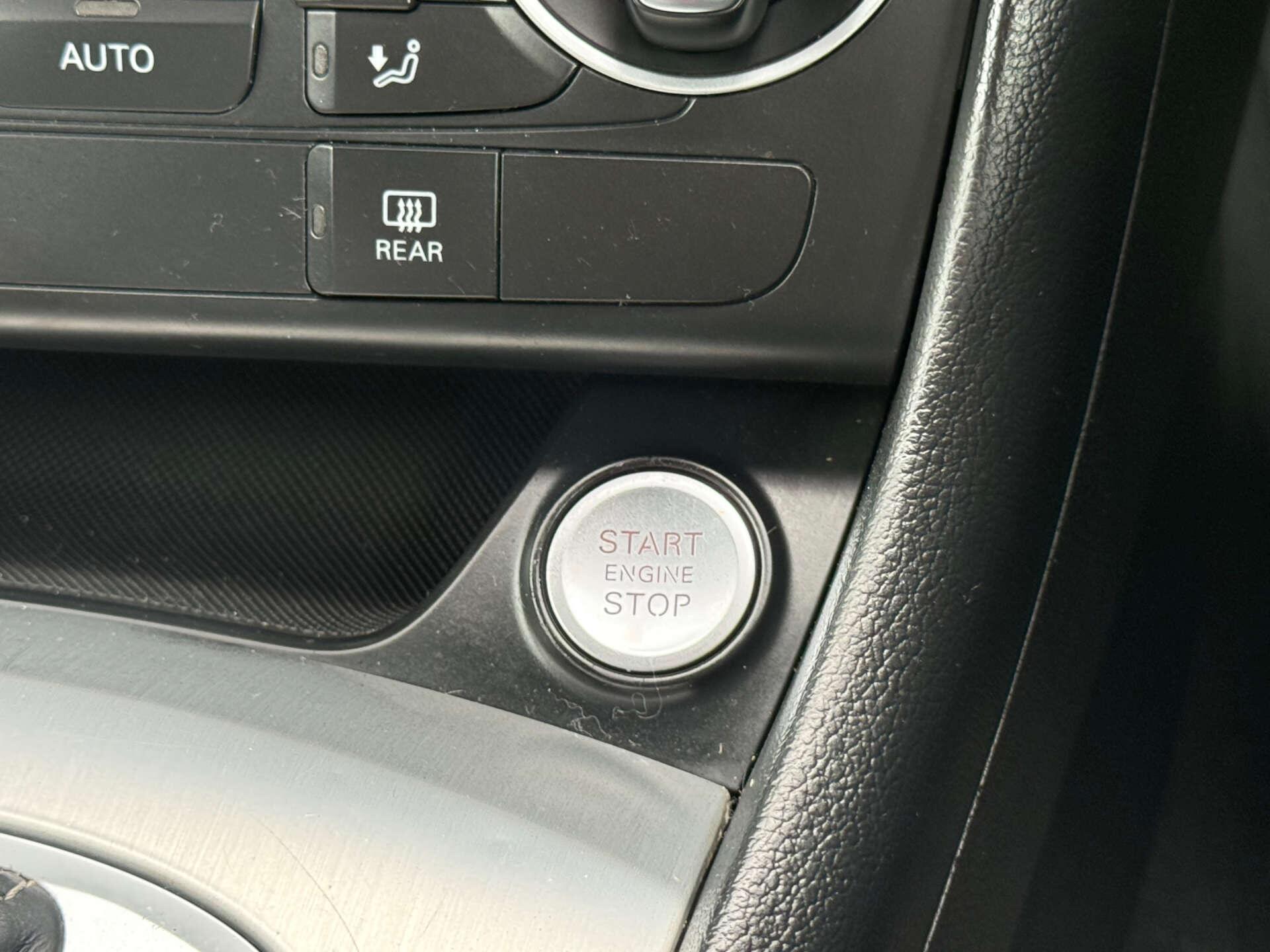 Audi Q3 view 52