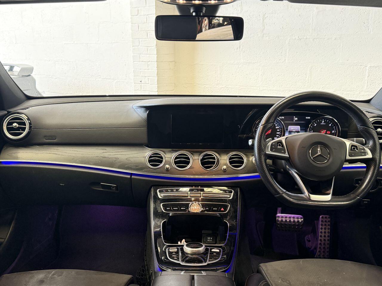 Mercedes-Benz E Class view 34