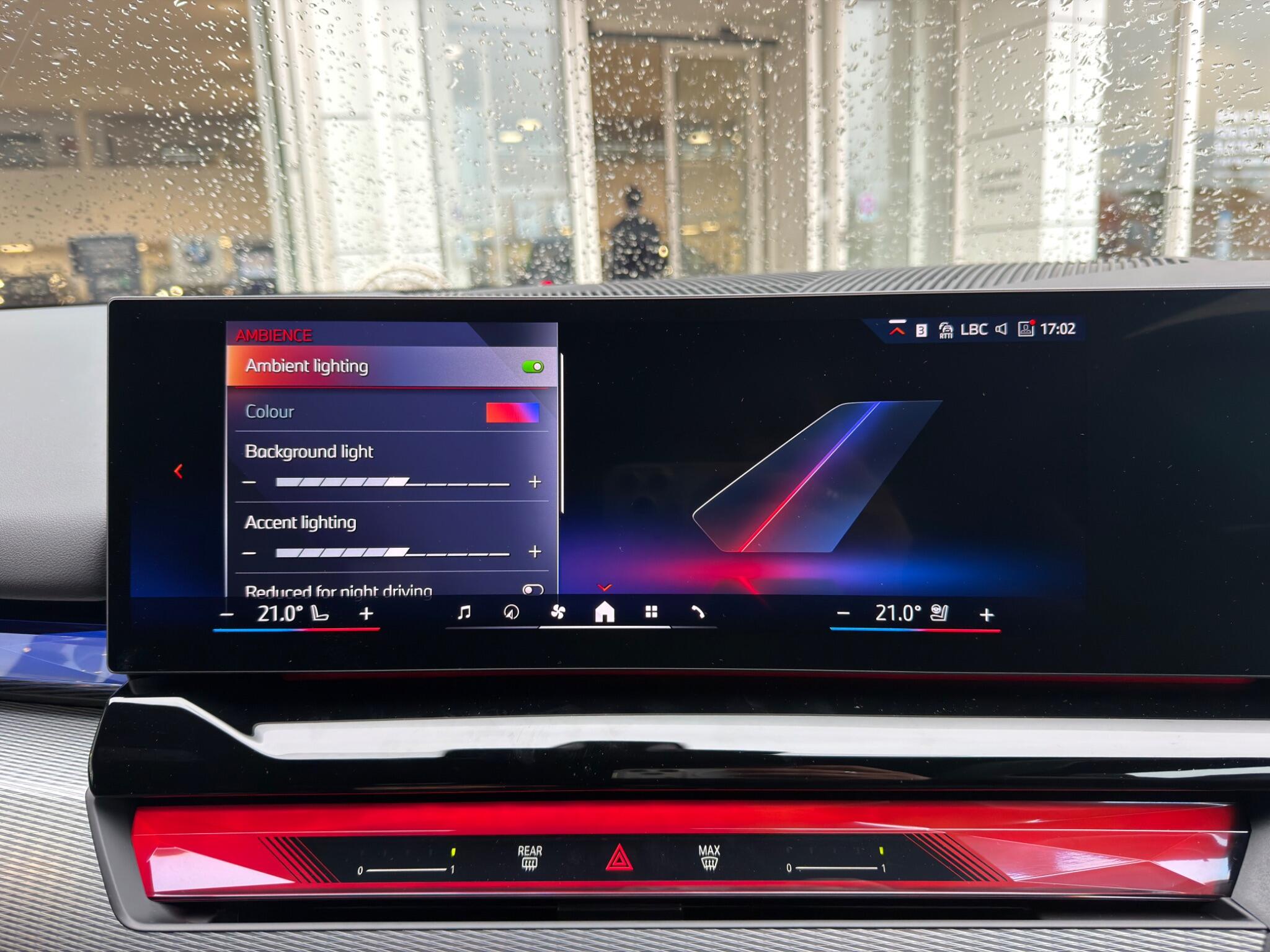 BMW 5 Series view 28