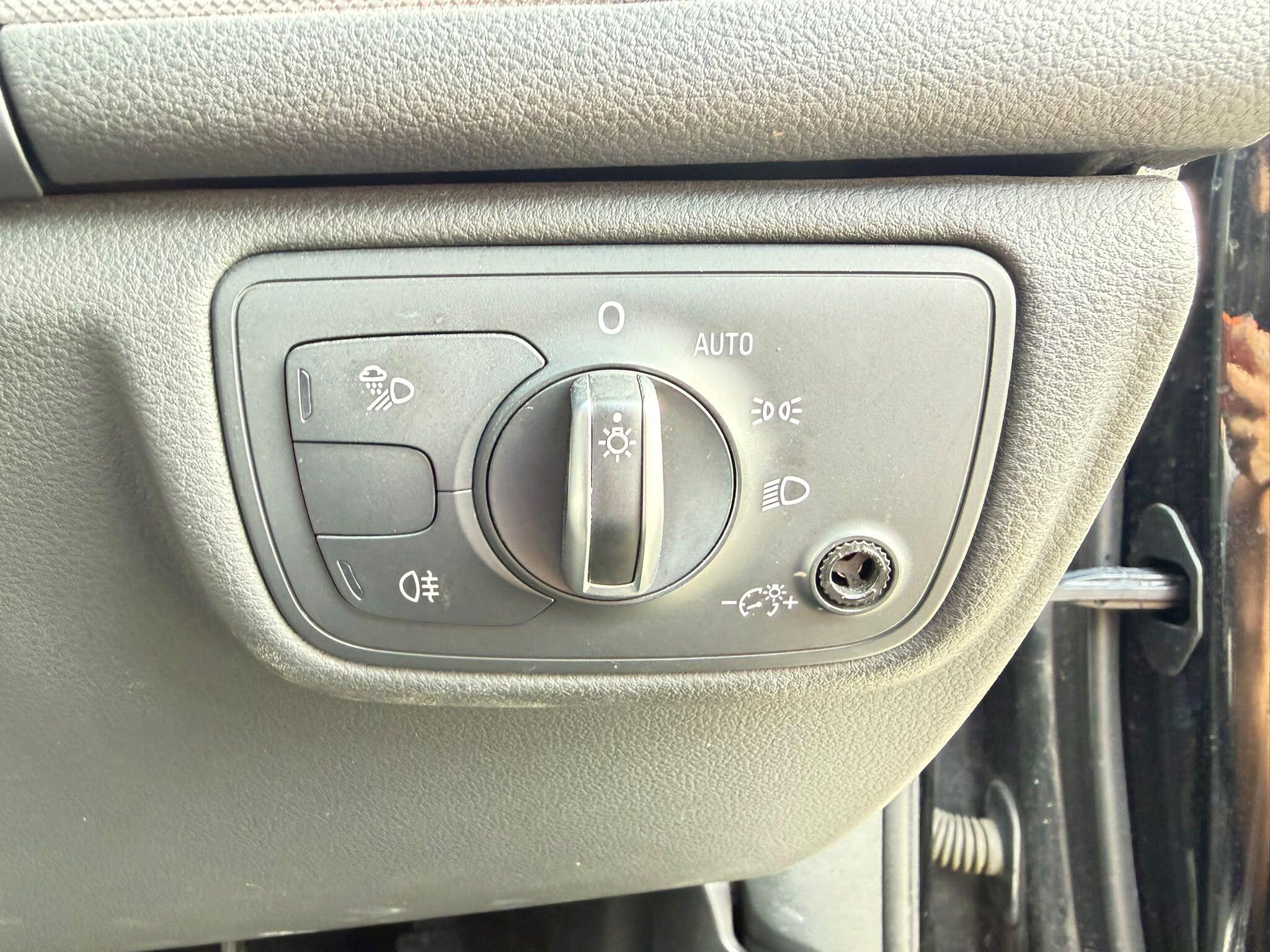 Audi A6 view 22