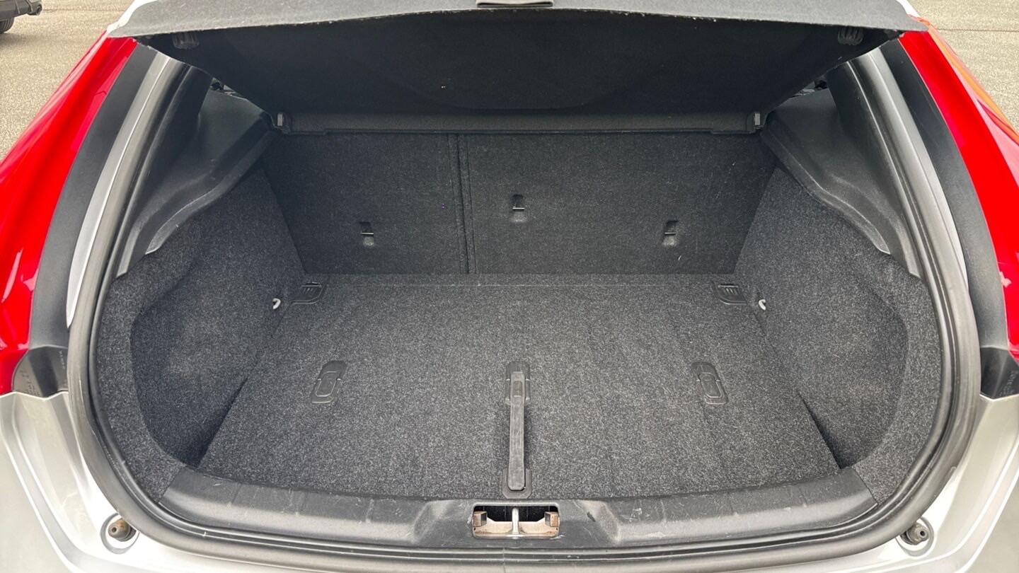 Volvo V40 view 14