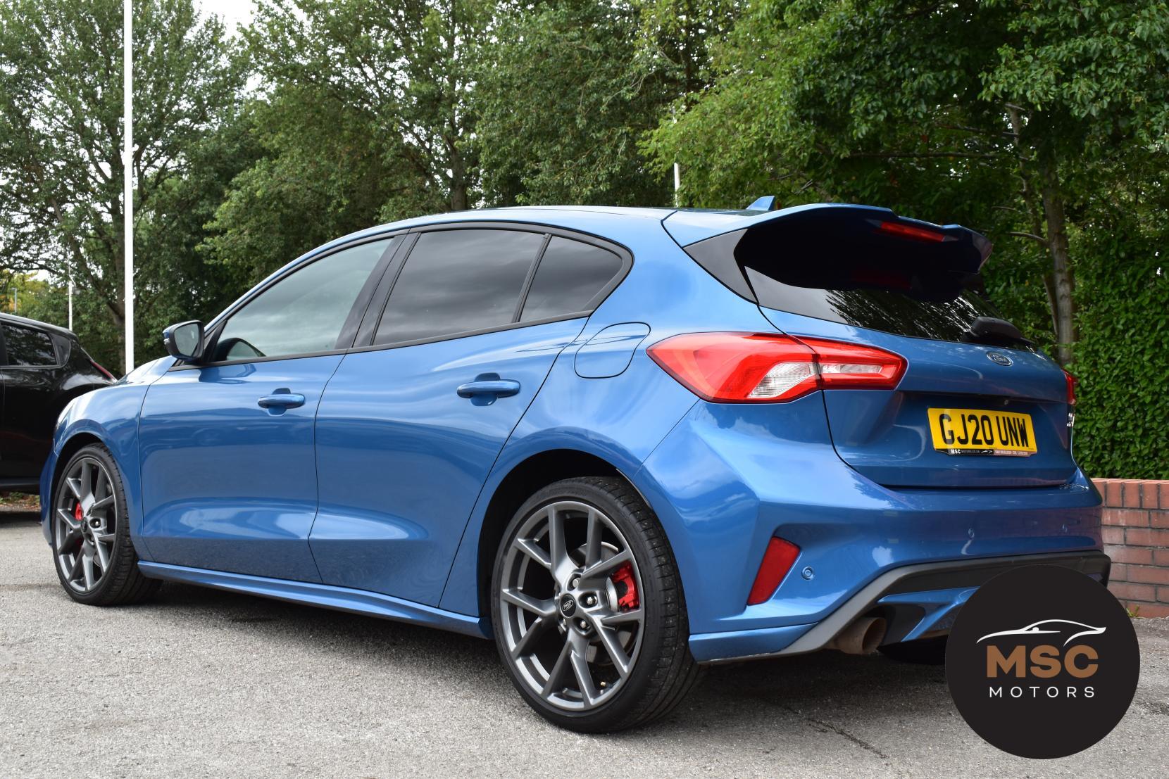 Ford Focus view 12