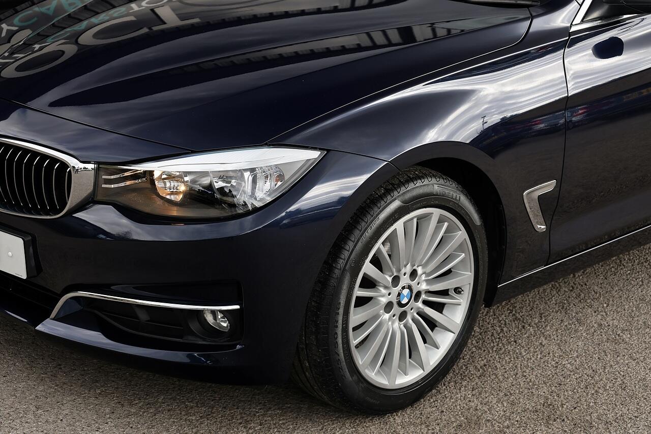 BMW 3 Series Gran Turismo view 35