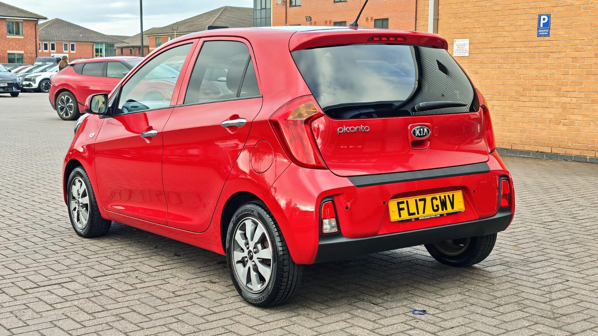 Kia Picanto view 8