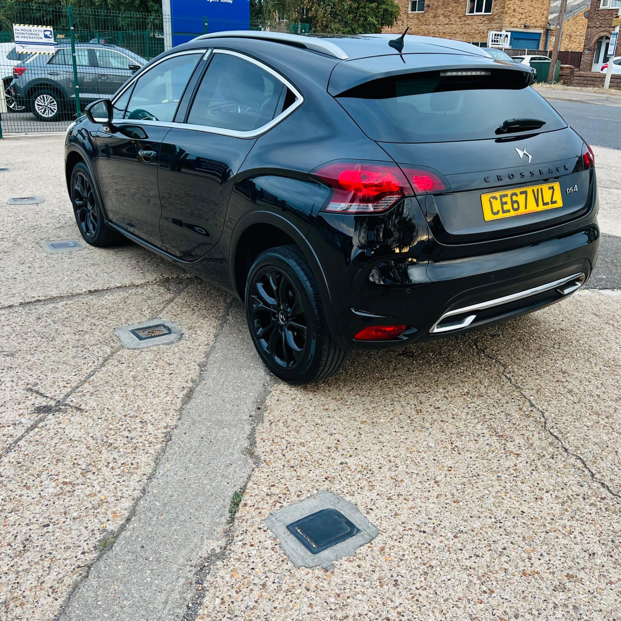 DS Automobiles DS 4 Crossback view 8