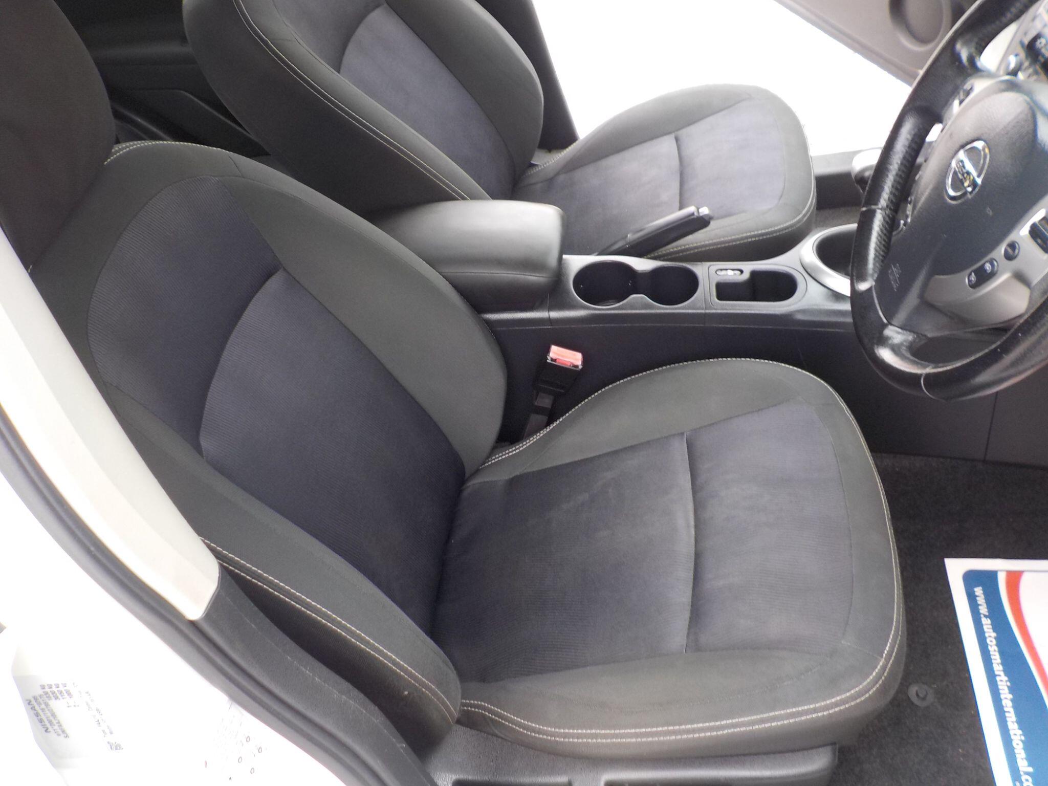 Nissan Qashqai 1.6 Acenta 2WD Euro 5 (s/s) 5dr