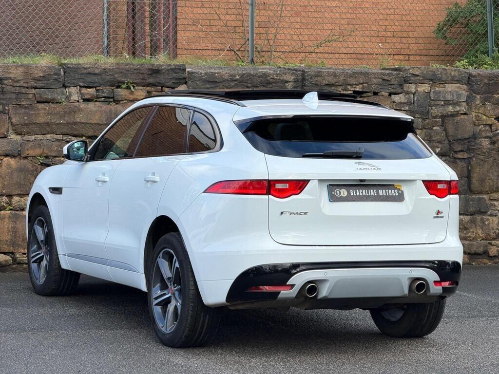 Jaguar F-Pace view 5