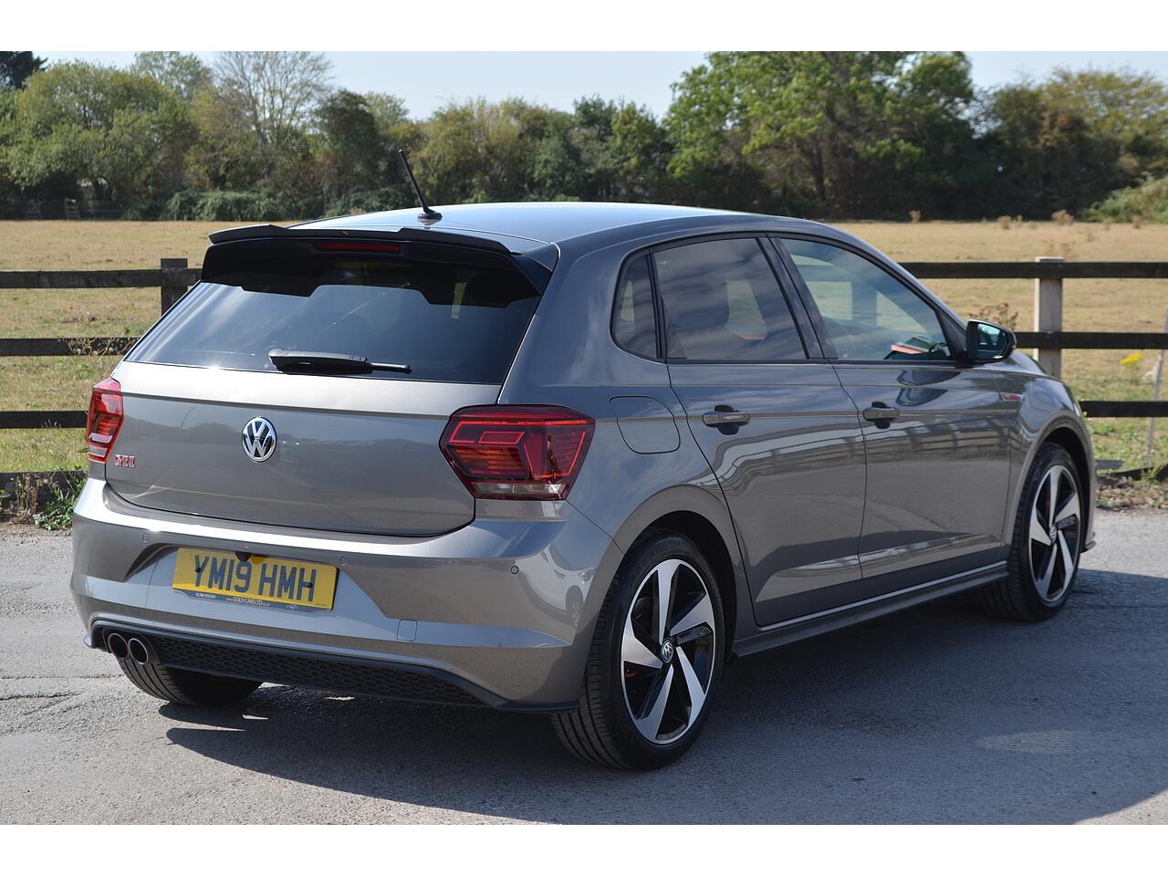 Volkswagen Polo view 9