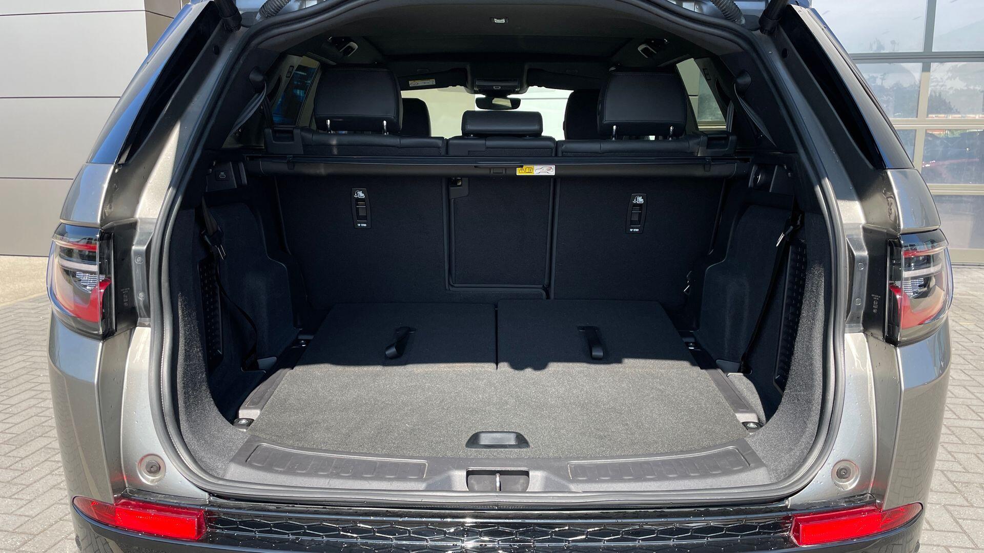 Land Rover Discovery Sport view 10