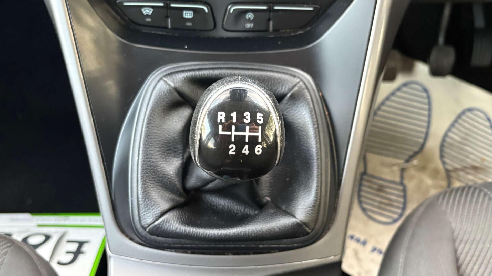 Ford Kuga view 29