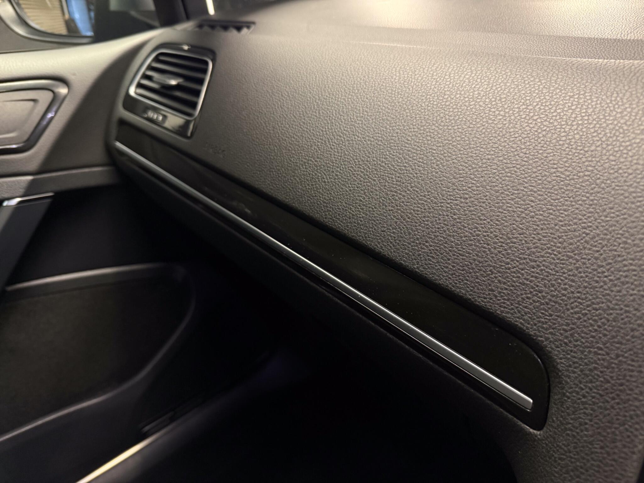 Volkswagen Golf view 48