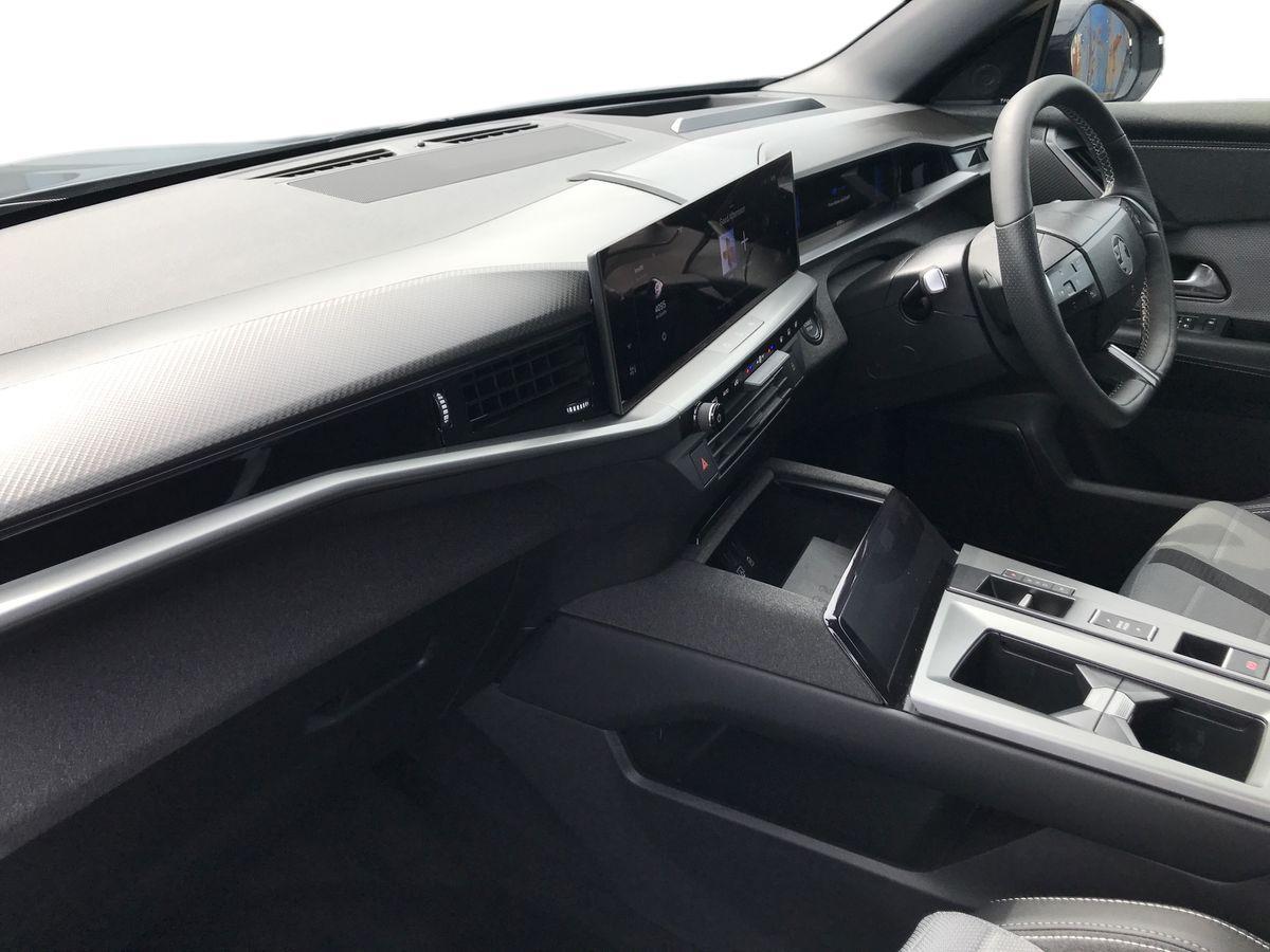 Vauxhall Grandland view 5