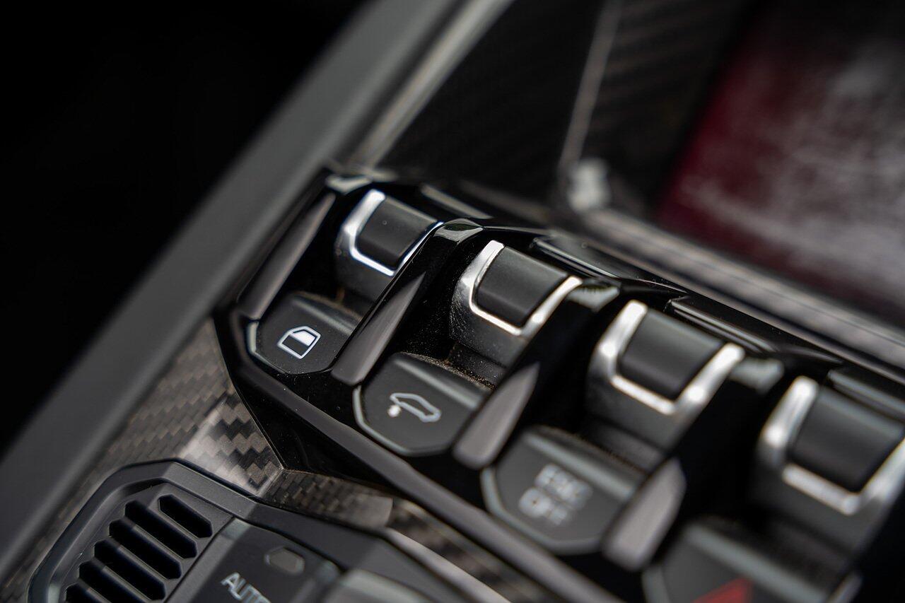 Lamborghini Aventador view 76