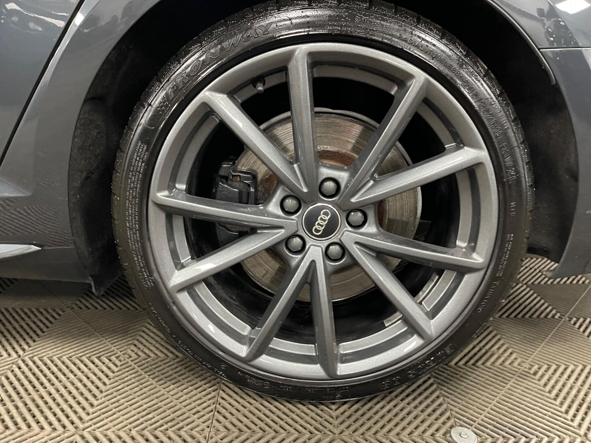 Audi S4 view 49
