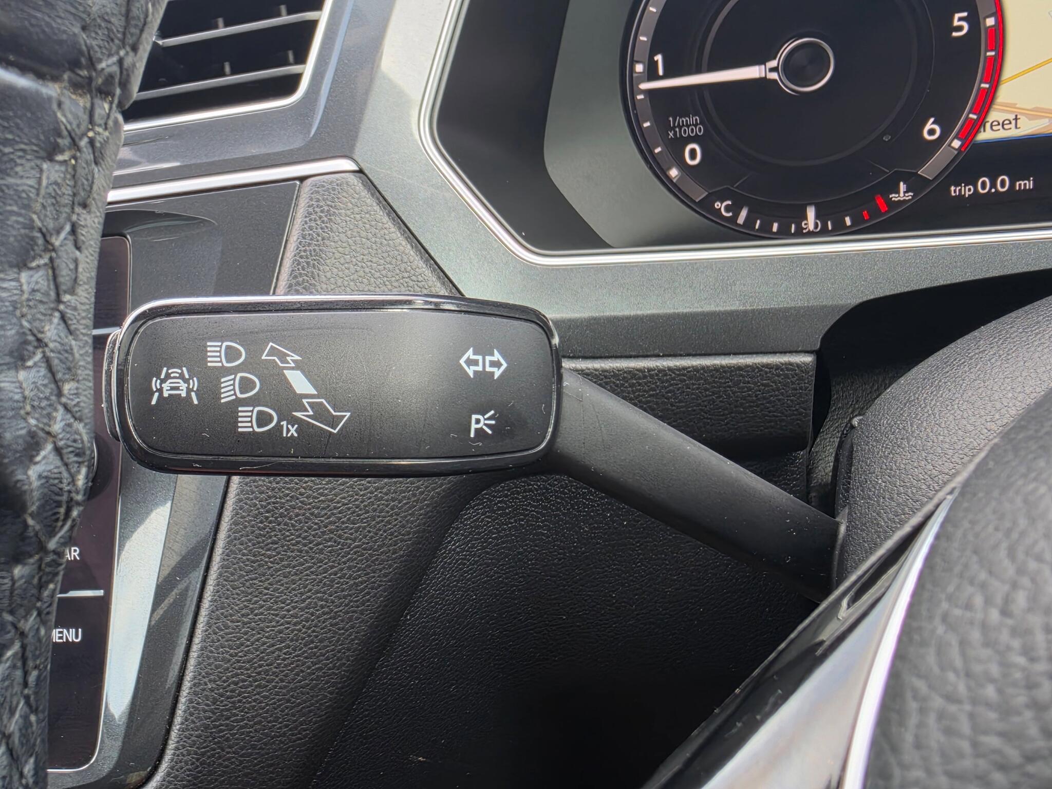 Volkswagen Tiguan view 26