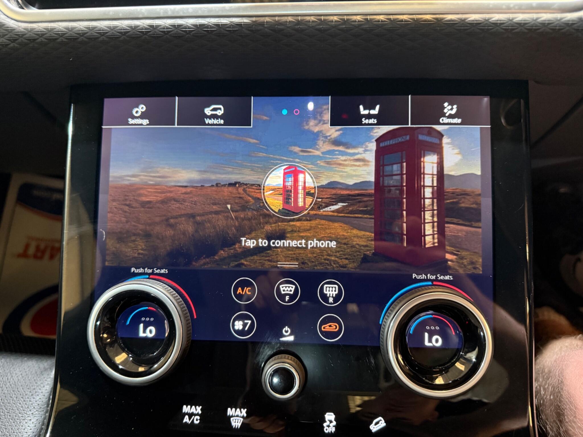 Land Rover Range Rover Velar view 21