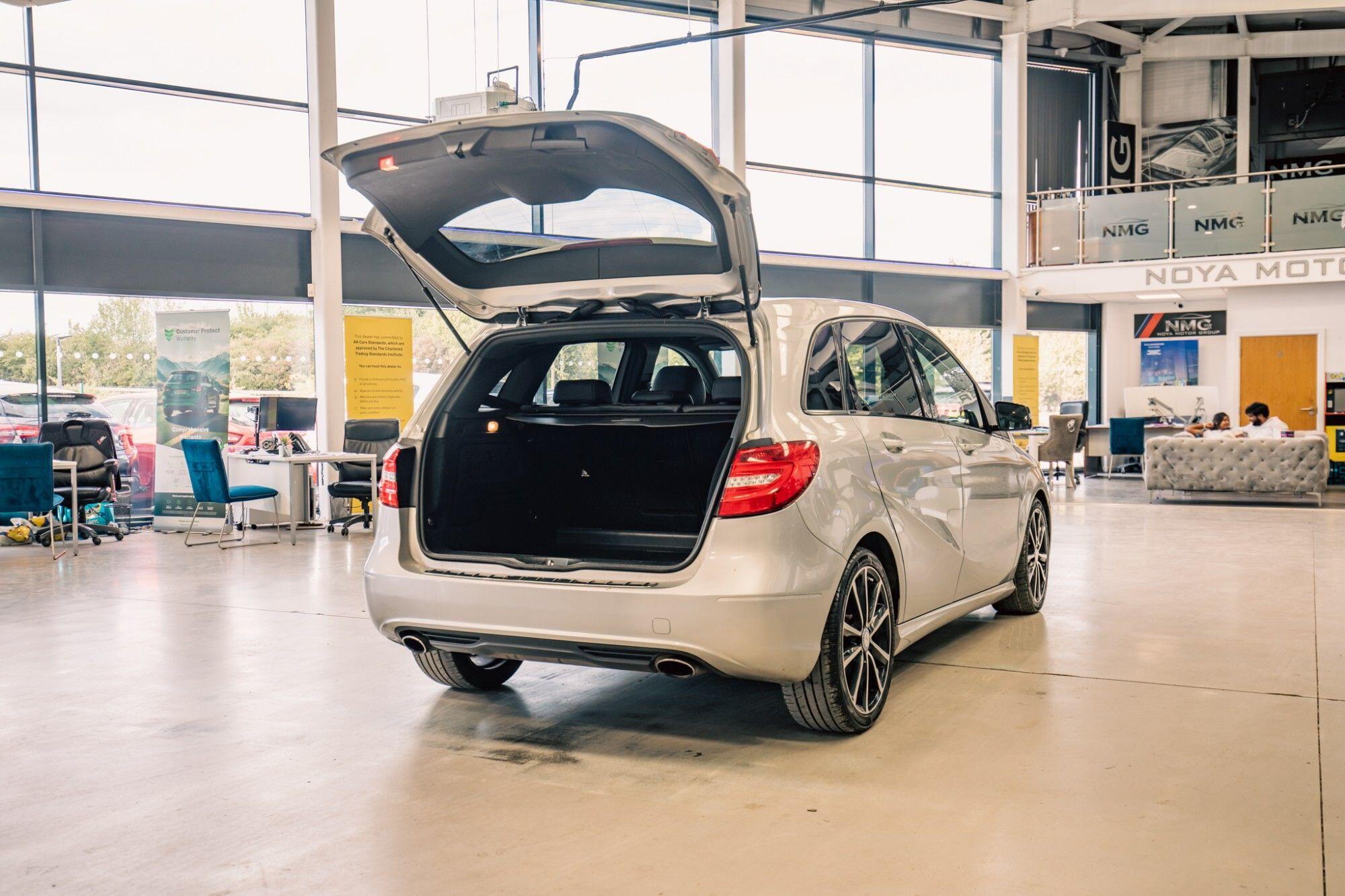 Mercedes-Benz B-Class view 31
