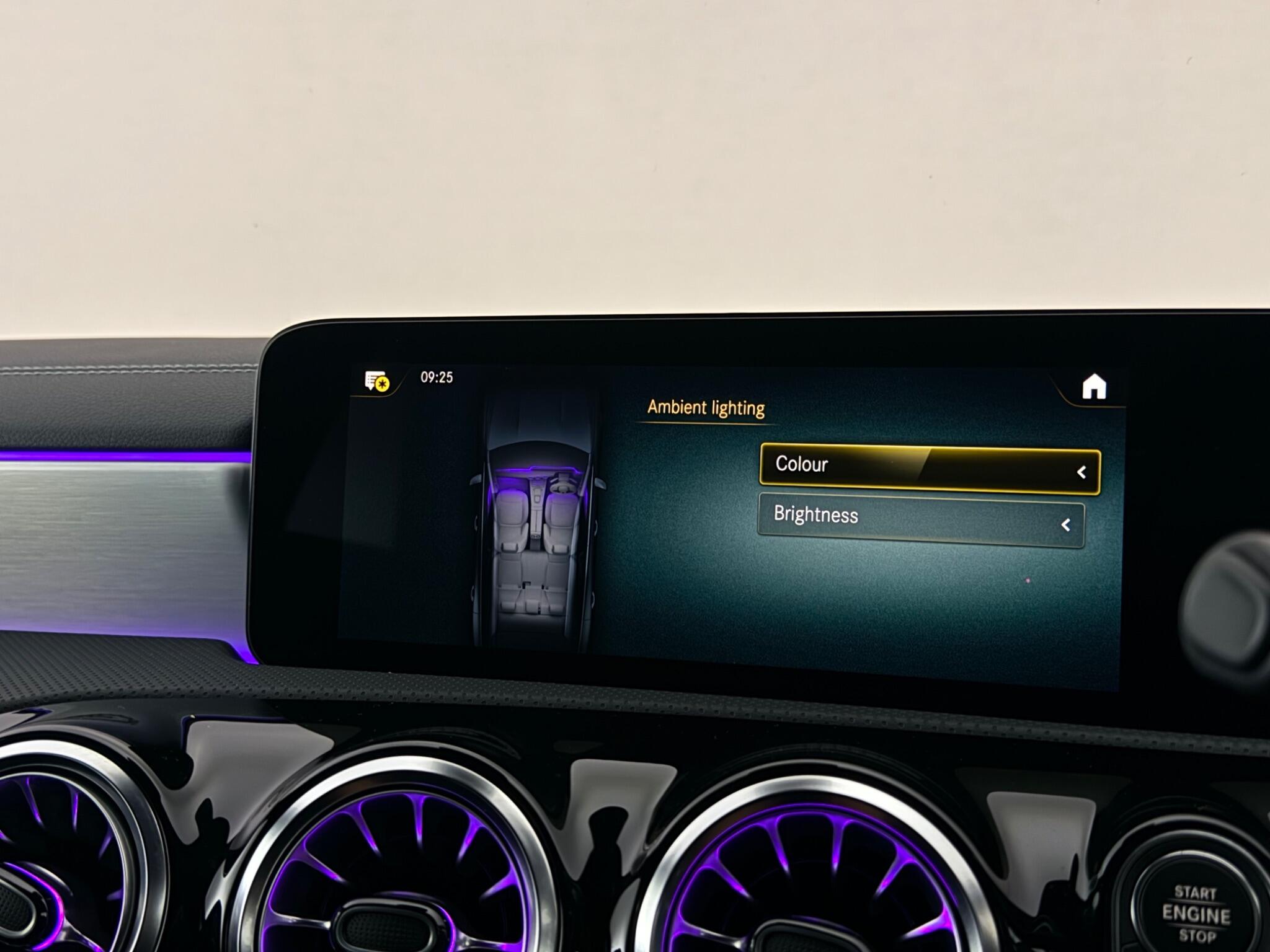 Mercedes-Benz Cla view 25