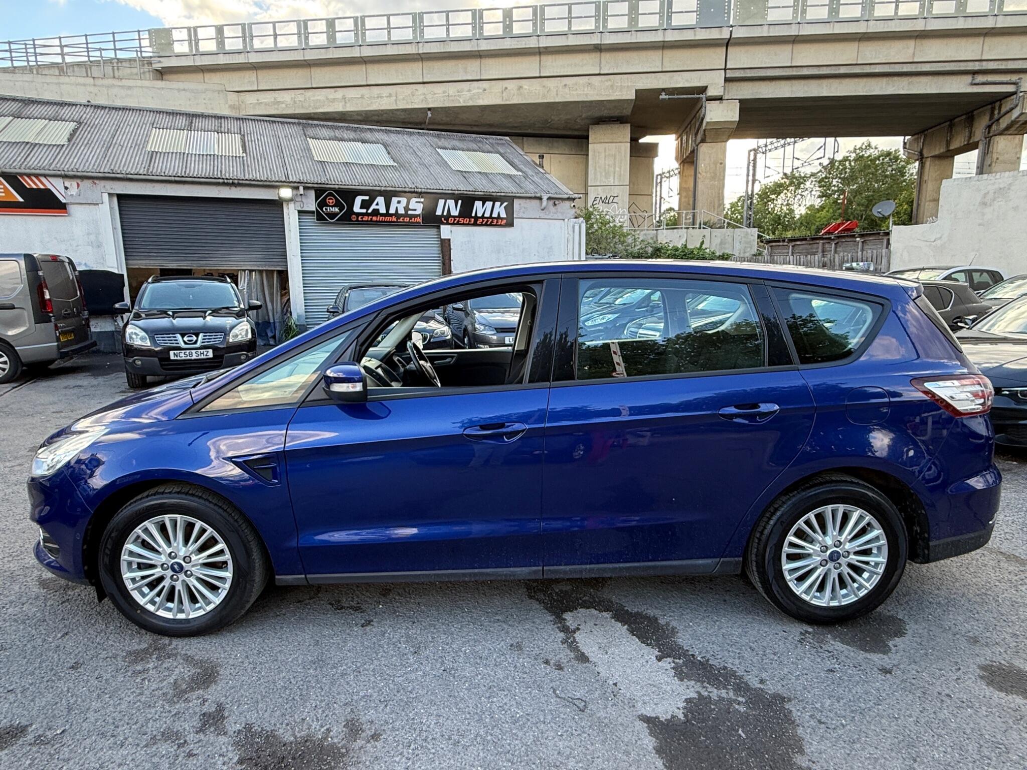 Ford S-Max - Image 11