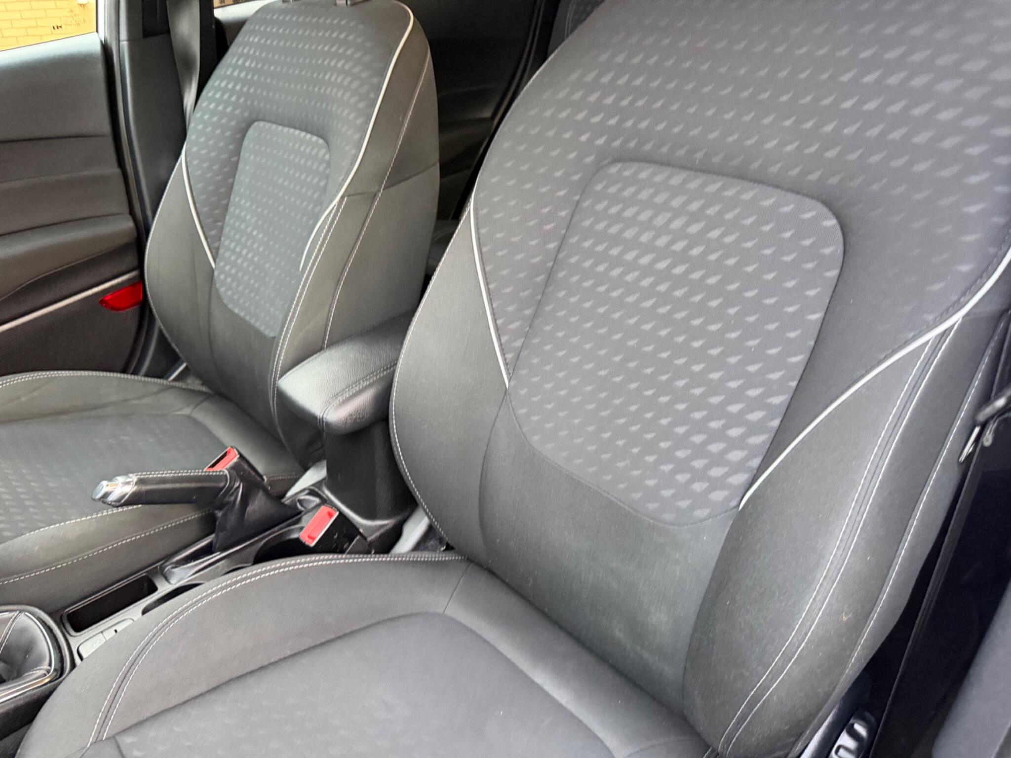 Ford Fiesta view 61