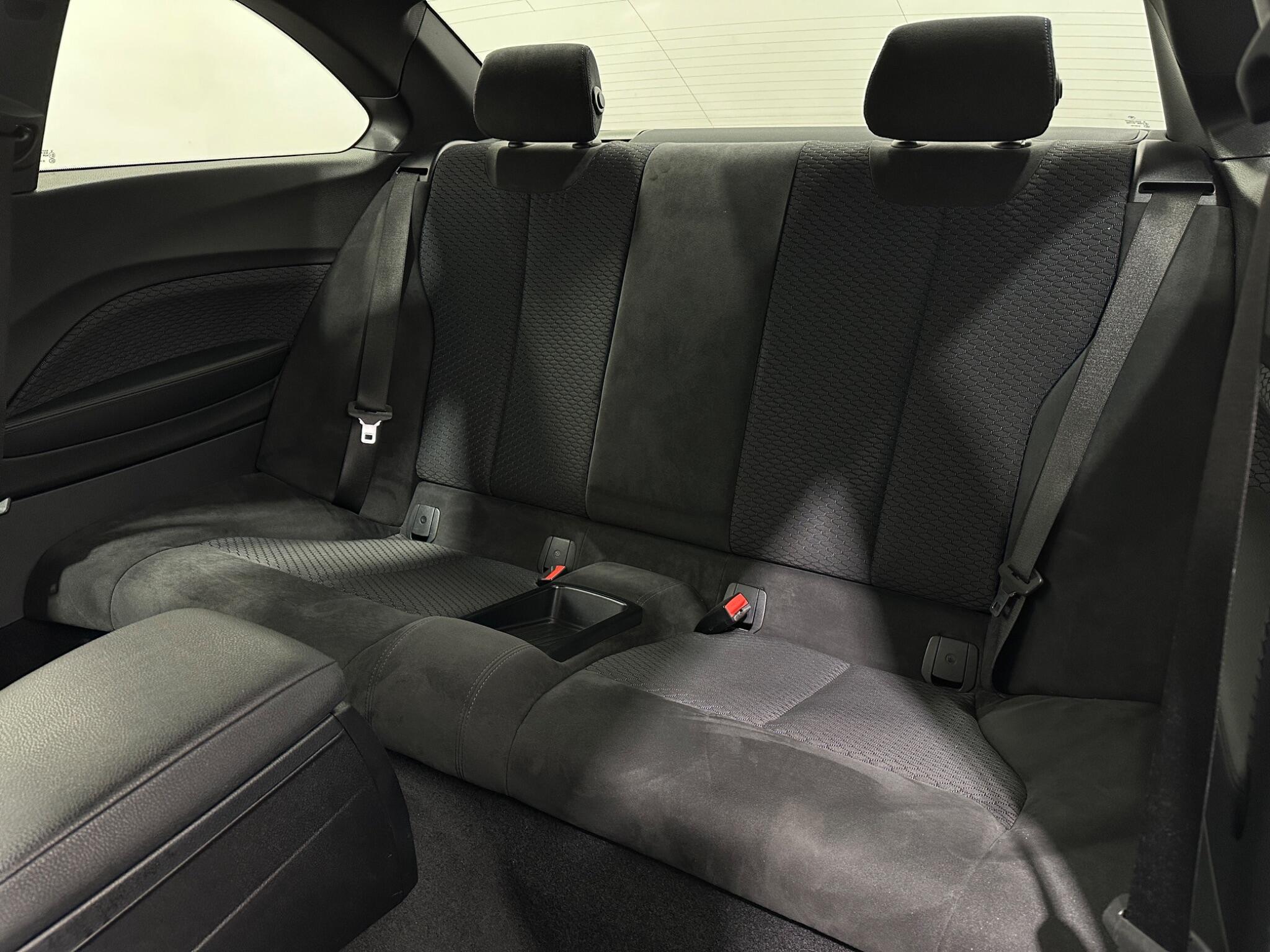 BMW 2 Series view 40