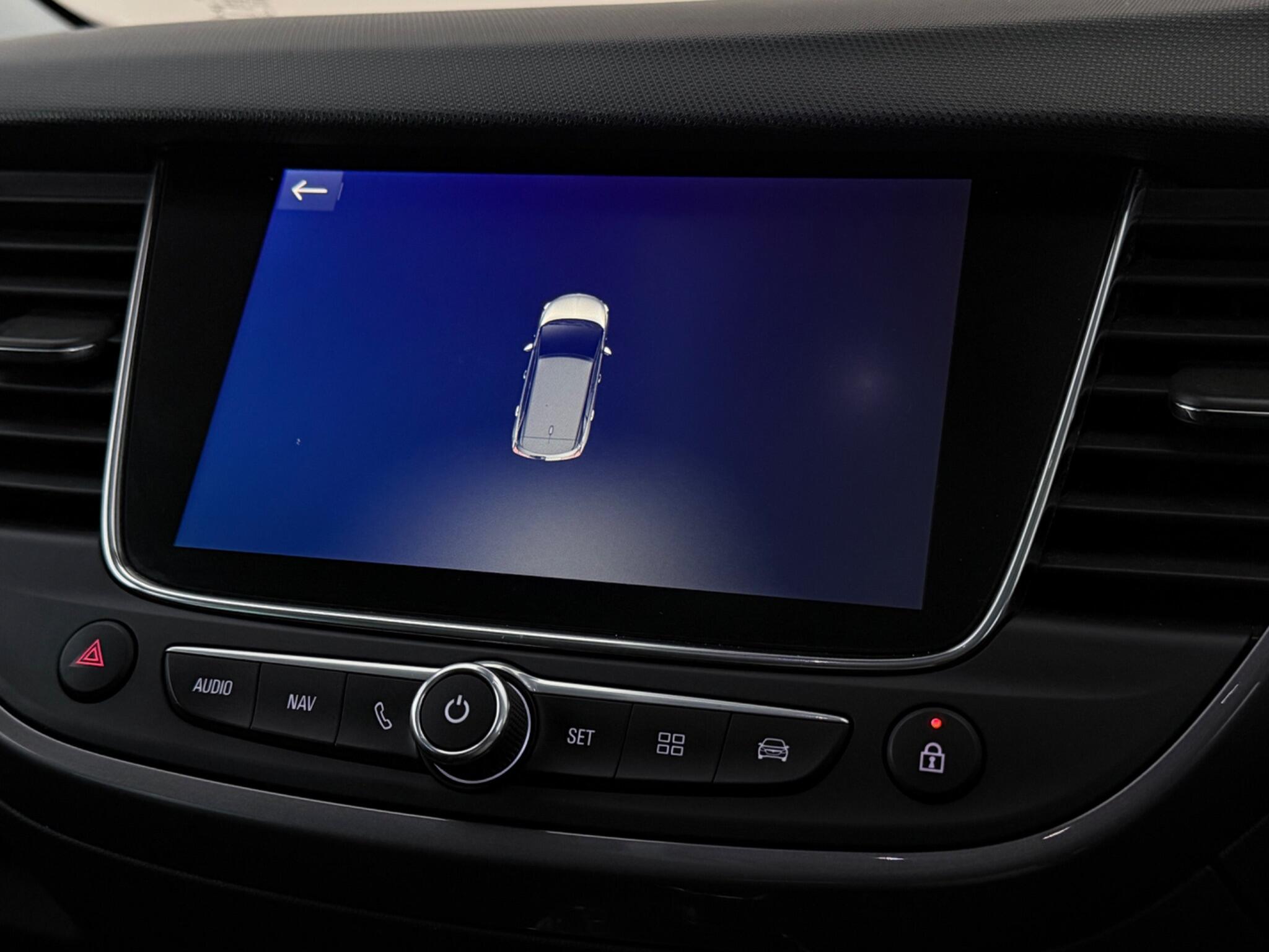 Vauxhall Crossland X view 24