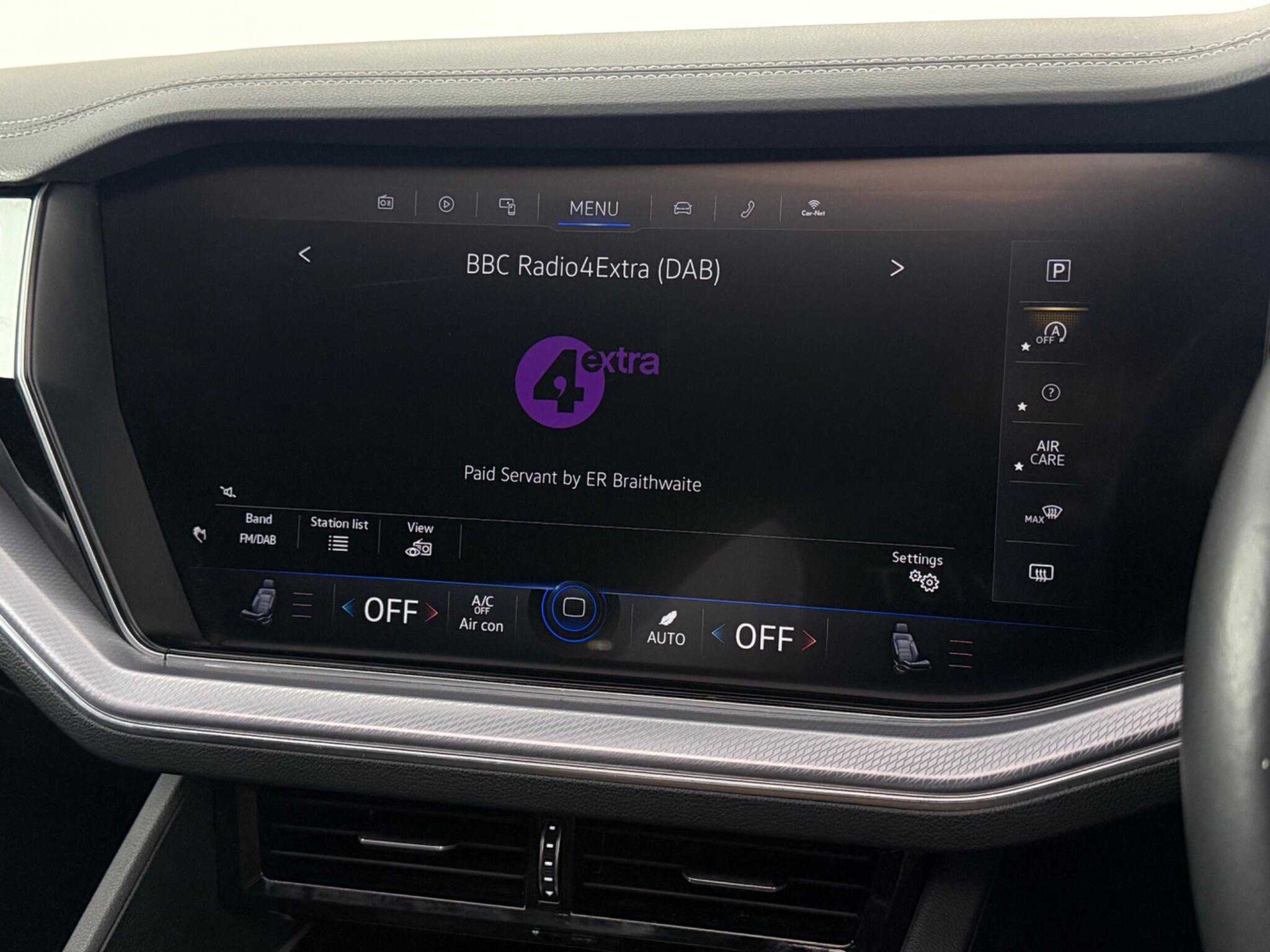 Volkswagen Touareg view 32