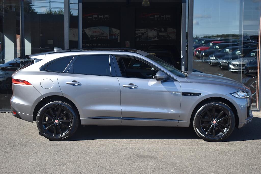 Jaguar F-Pace view 14