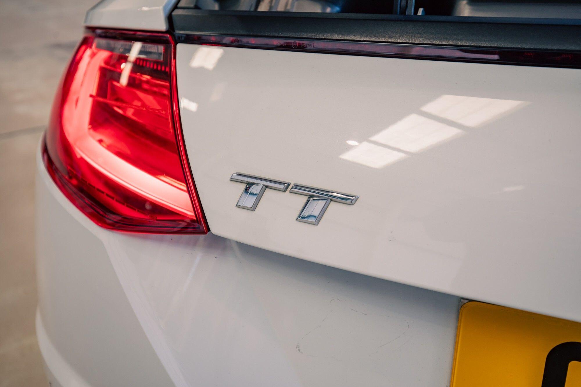 Audi TT view 6