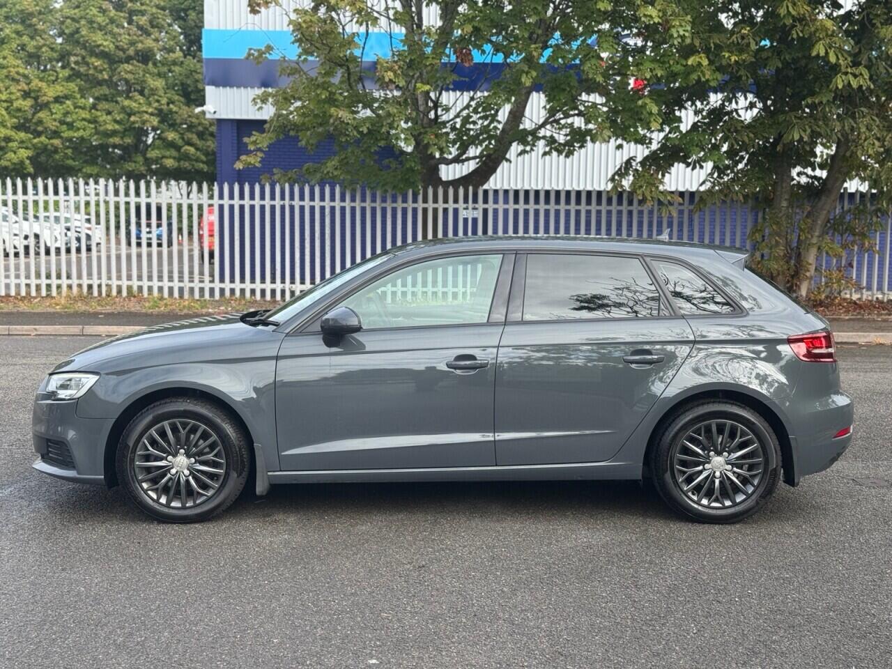 Audi A3 view 4