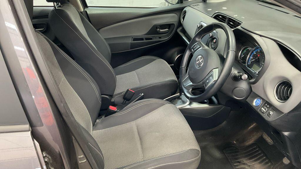 Toyota Yaris view 8