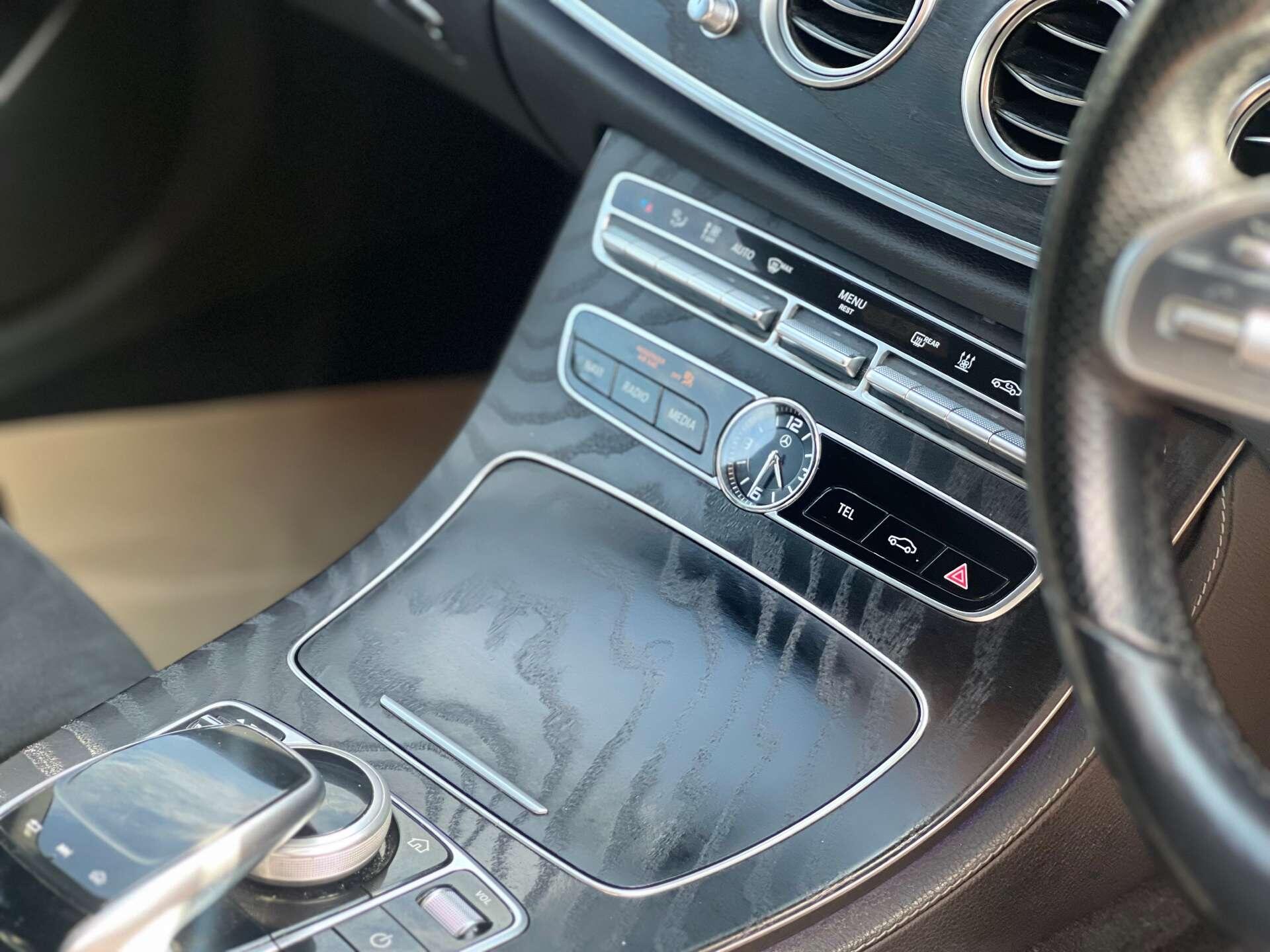 Mercedes-Benz E-Class view 20