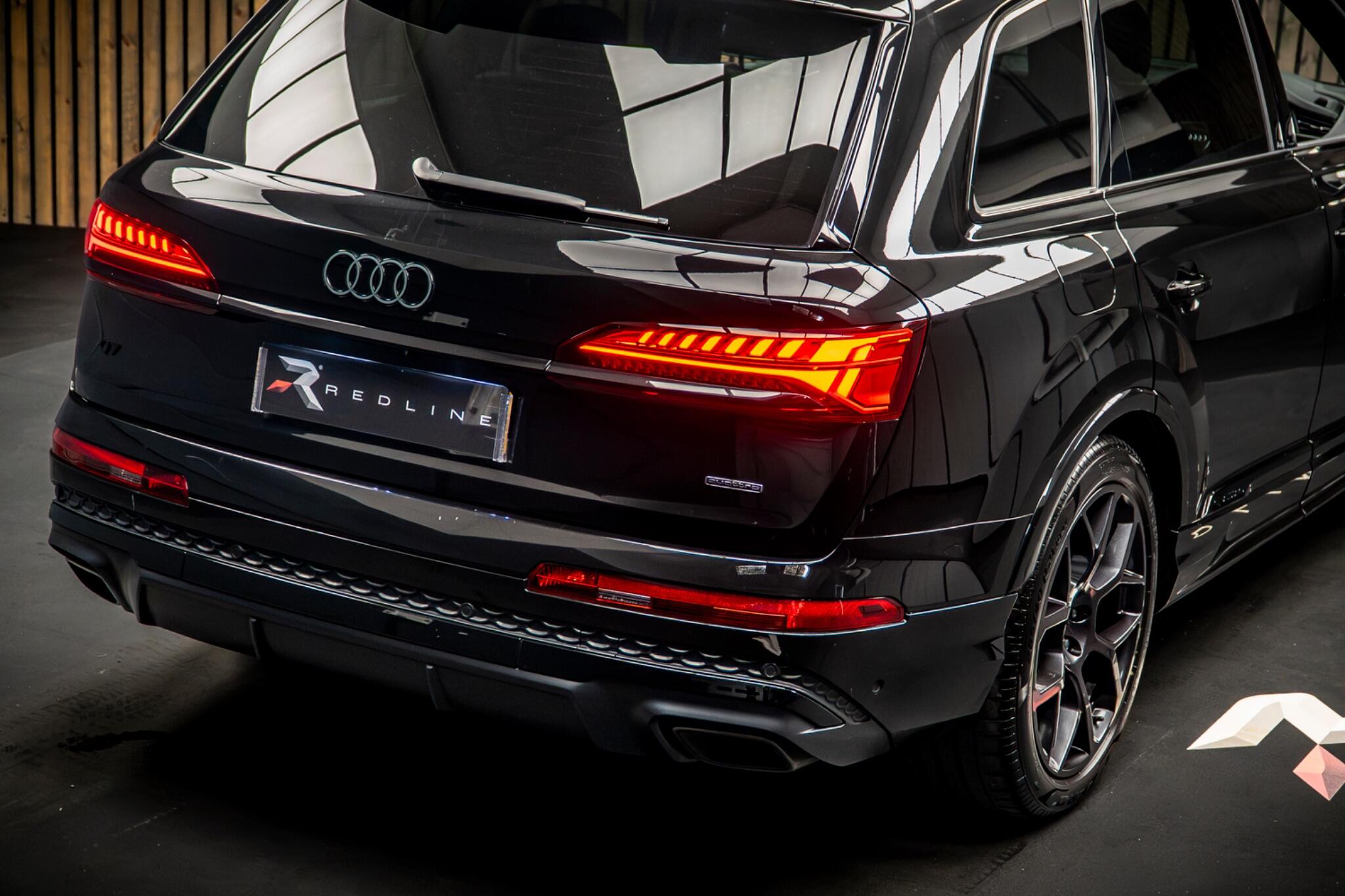 Audi Q7 view 21