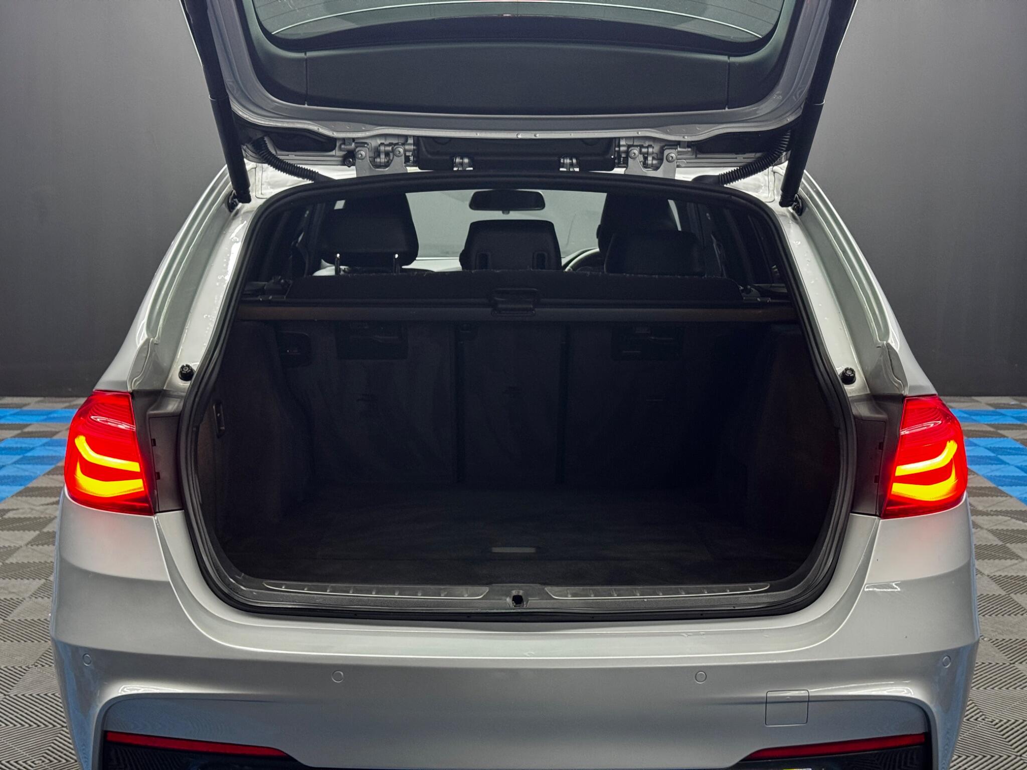 BMW 3 Series view 39