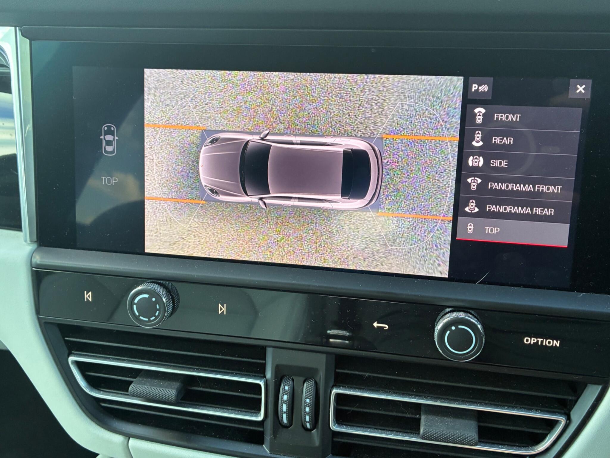 Porsche Macan view 26