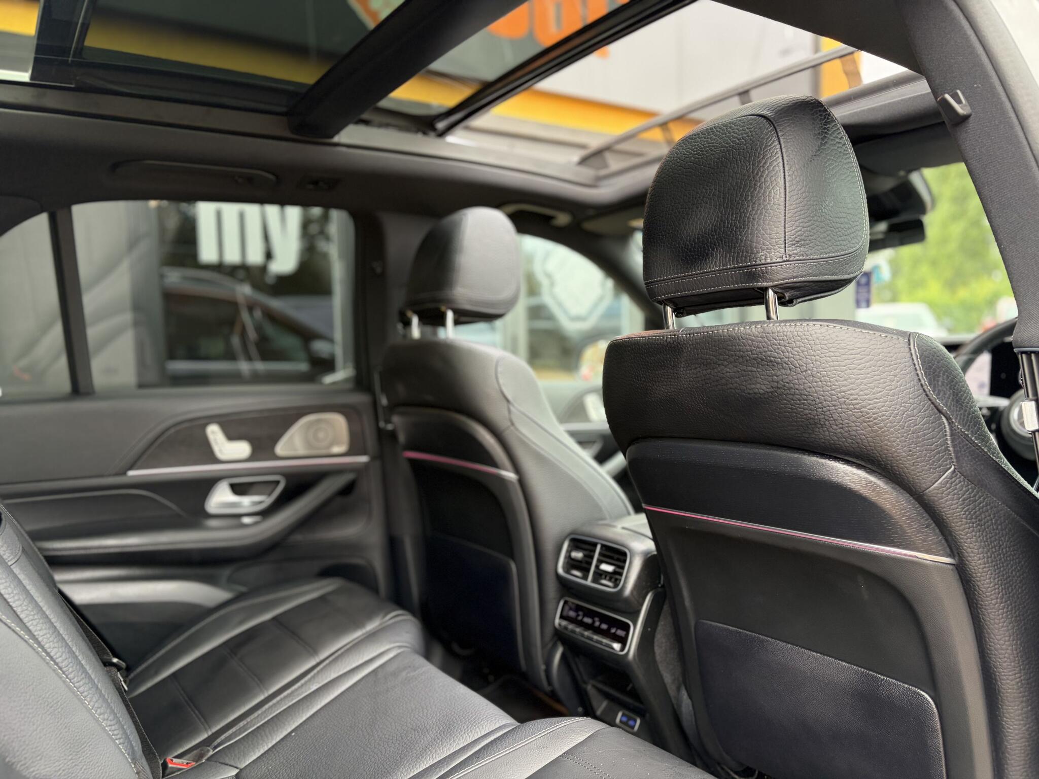 Mercedes-Benz Gle view 29