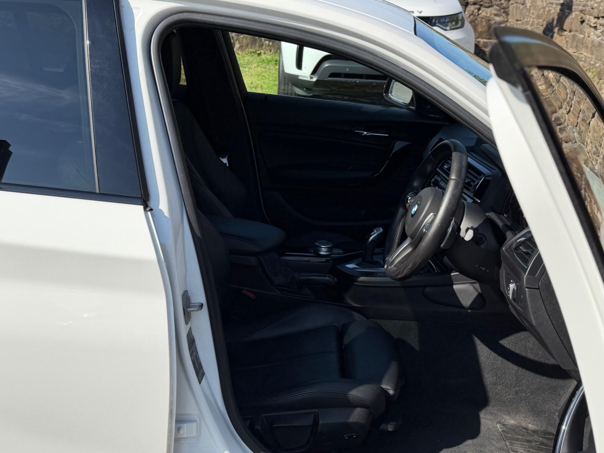 BMW 1 Series view 15