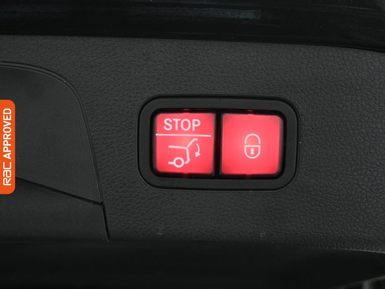 Mercedes-Benz Eqc view 36