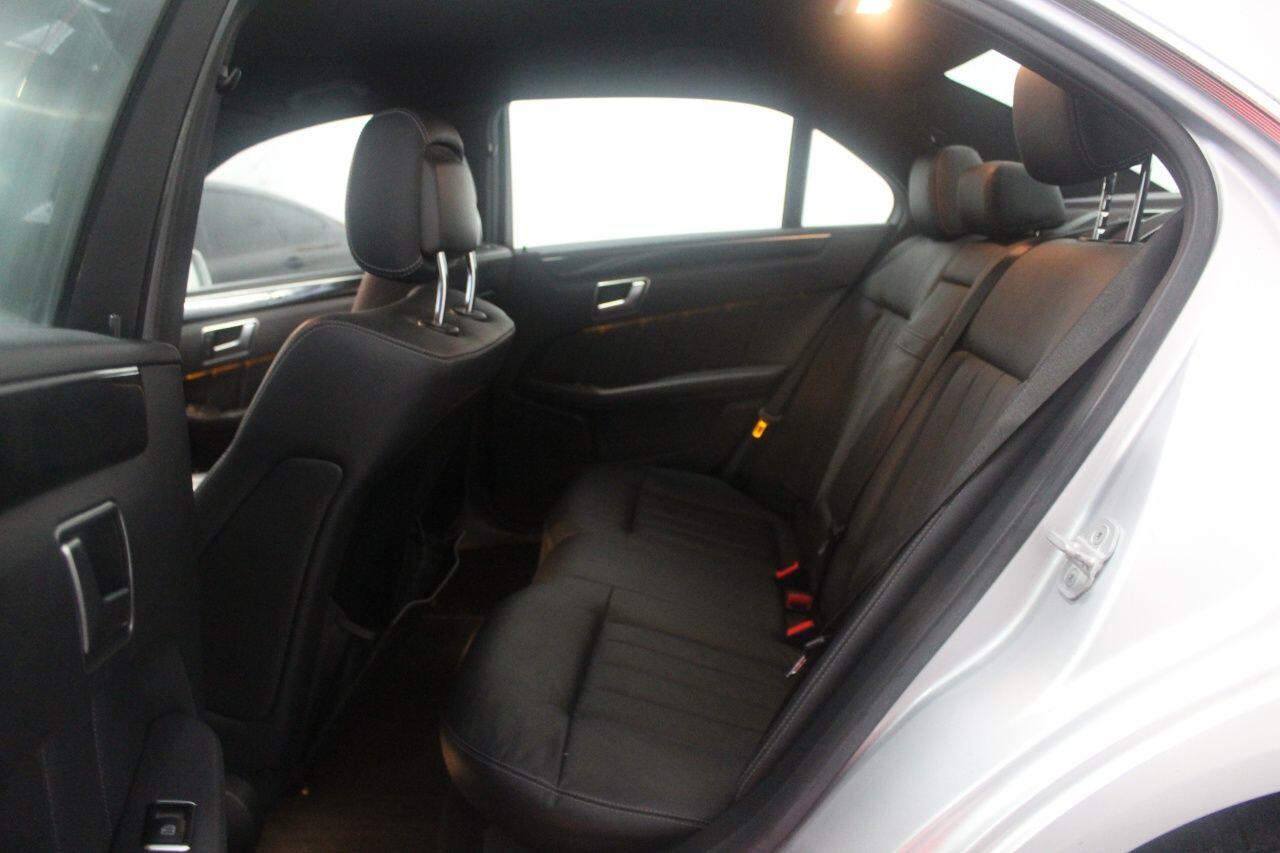 Mercedes-Benz E-Class view 53