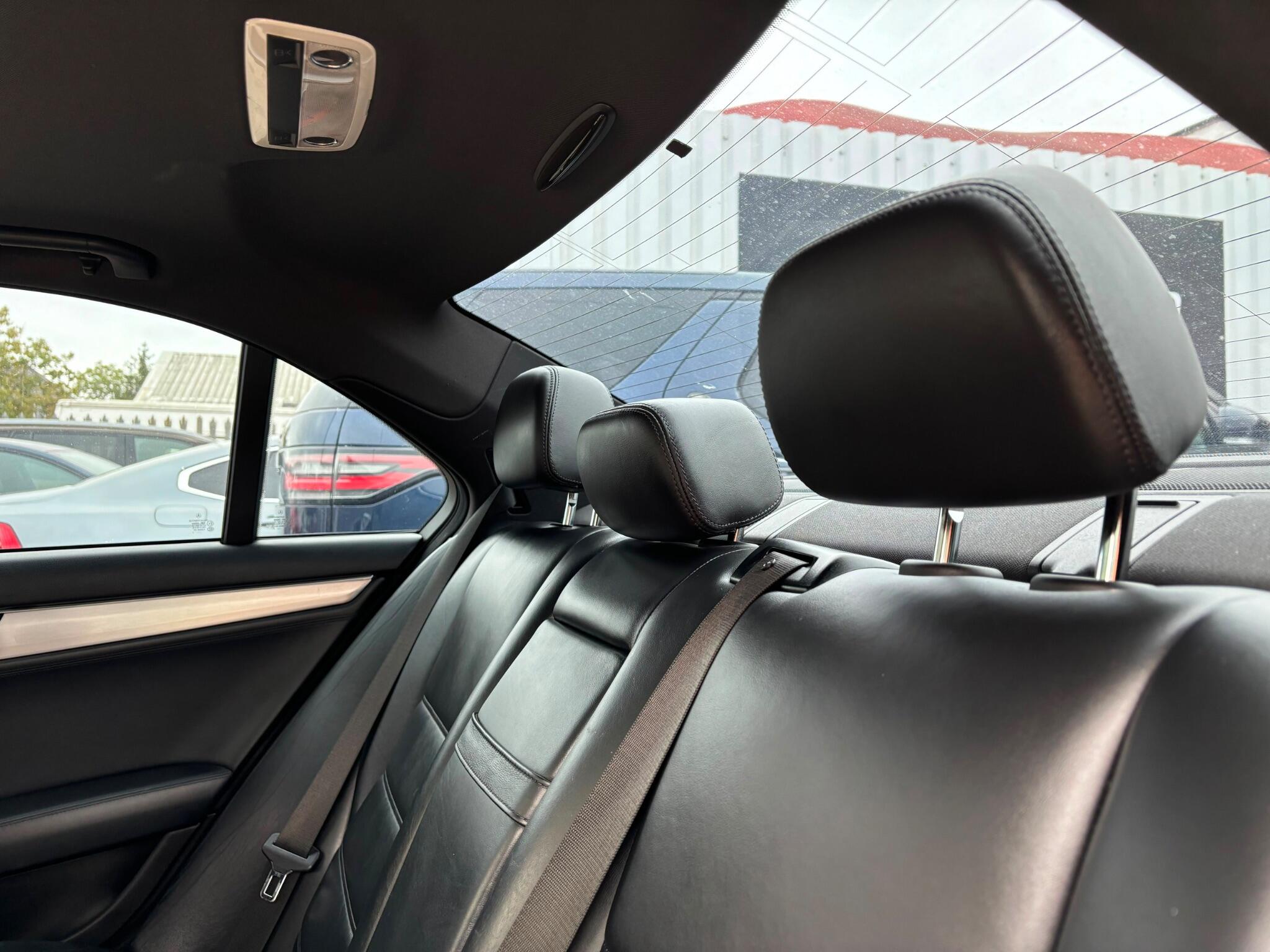 Mercedes-Benz C-Class view 16