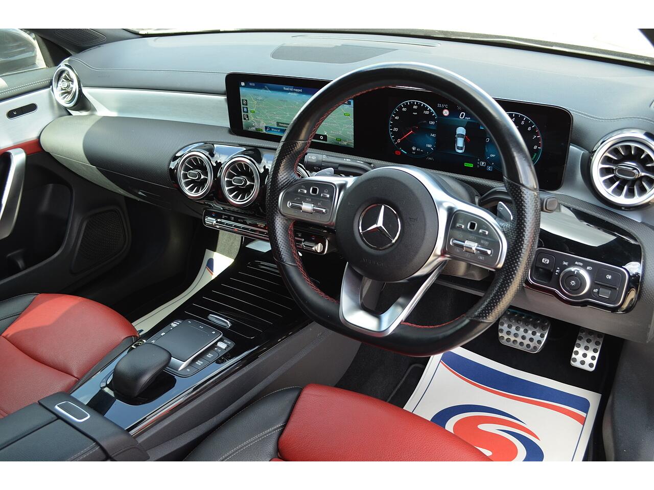Mercedes-Benz Cla view 2