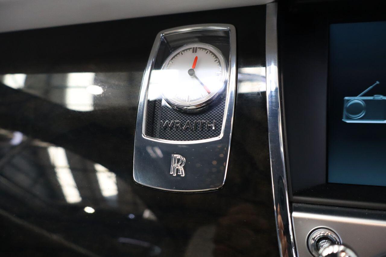 Rolls-Royce Wraith view 21
