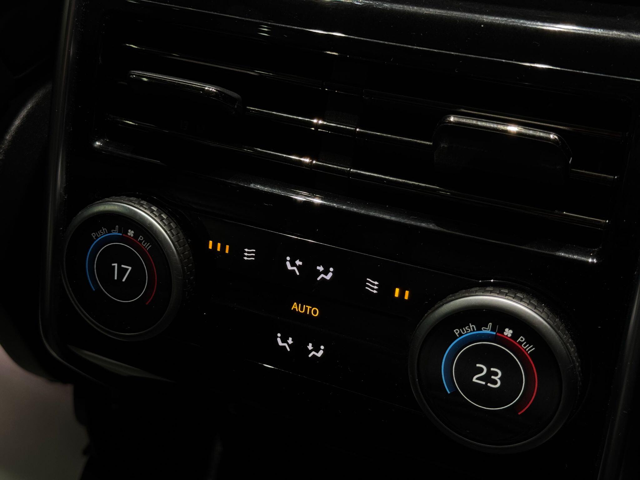 Land Rover Range Rover view 74