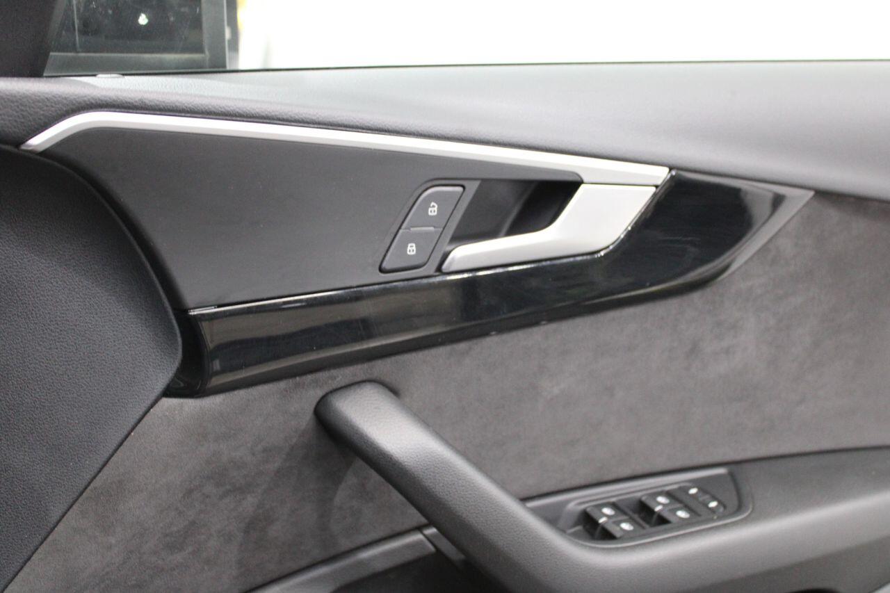 Audi A4 view 15