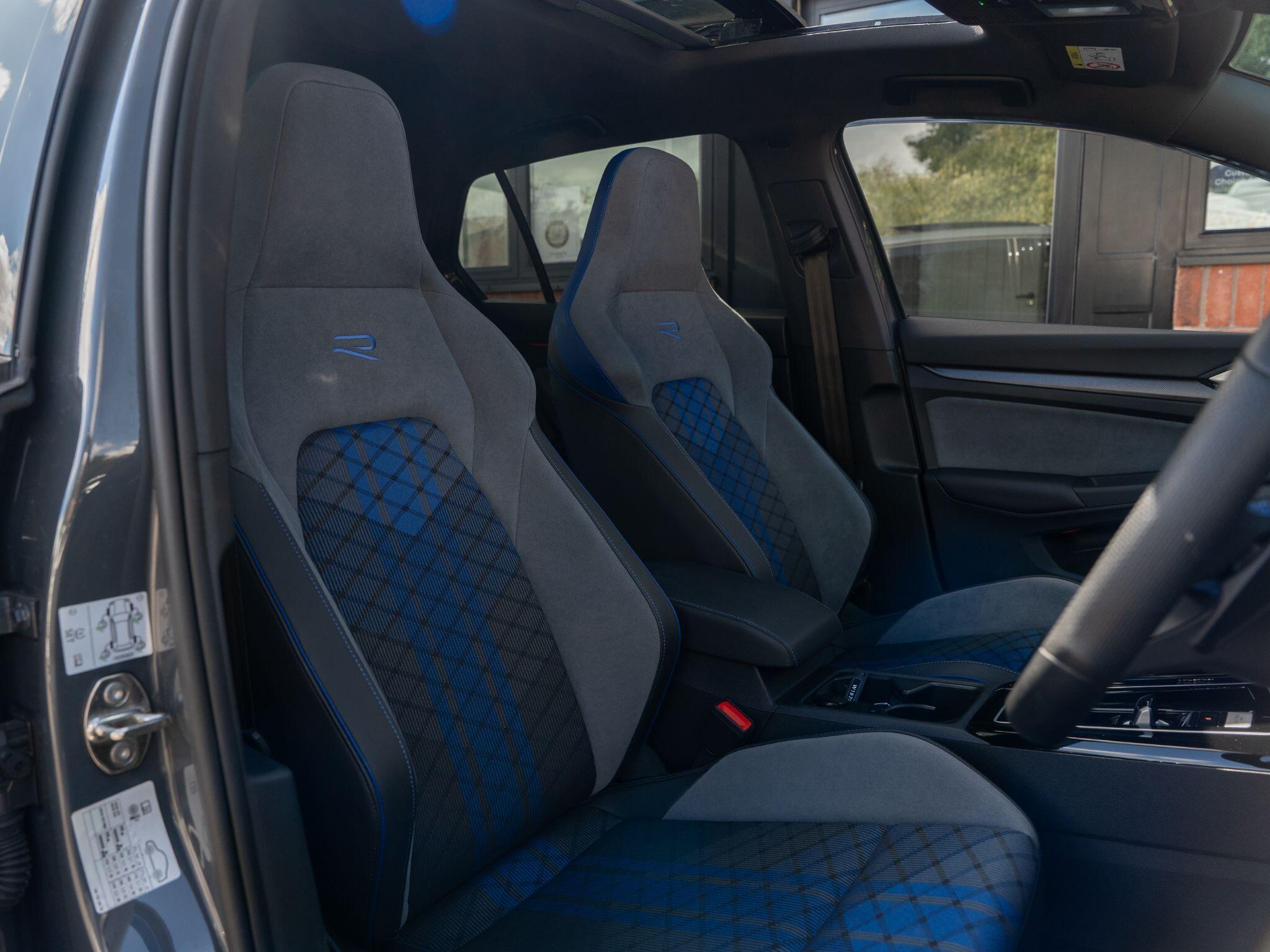 Volkswagen Golf view 46