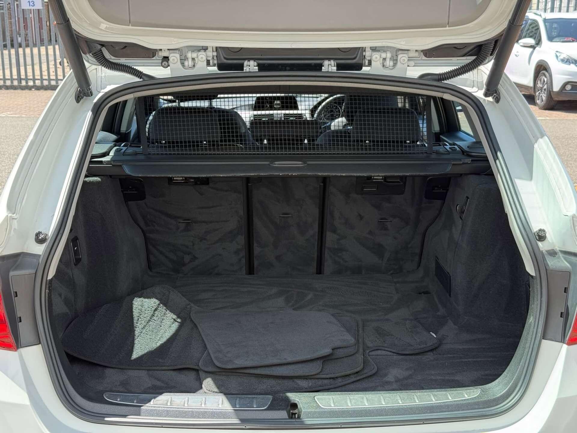 BMW 3 Series view 34
