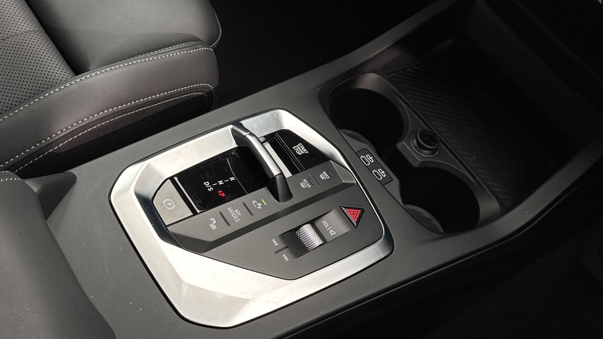 BMW 1 Series view 10