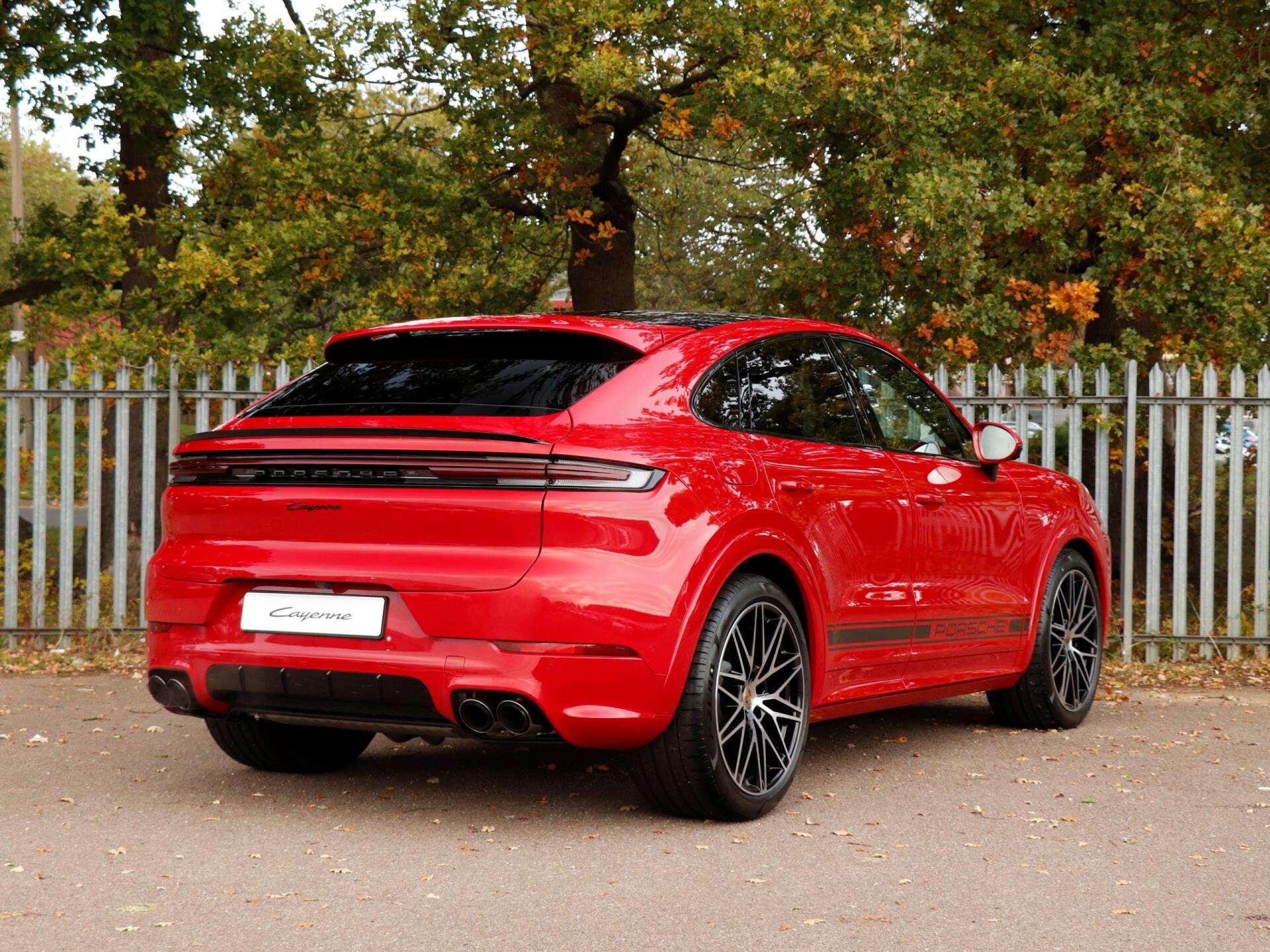 Porsche Cayenne view 34