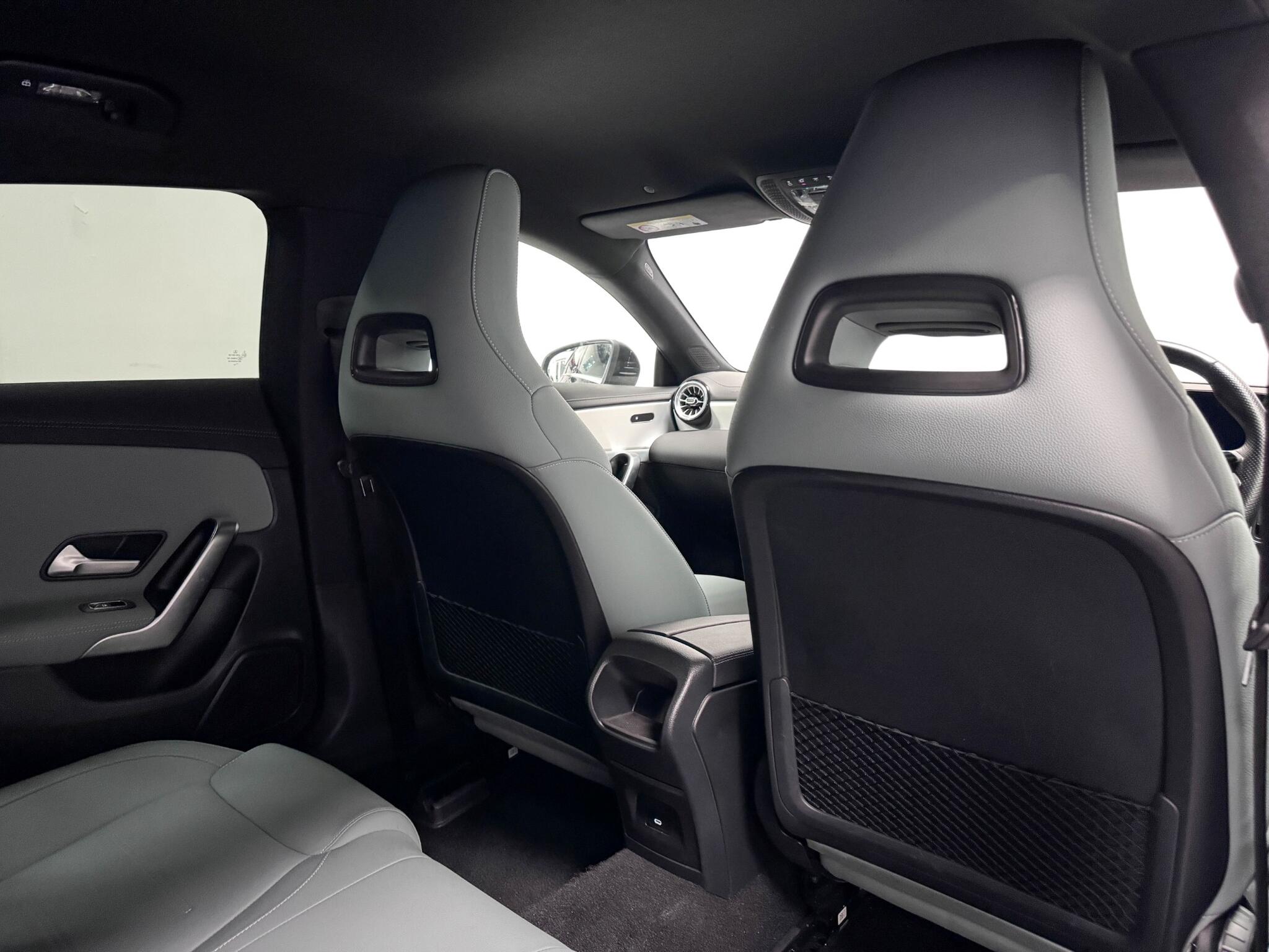 Mercedes-Benz Cla view 28